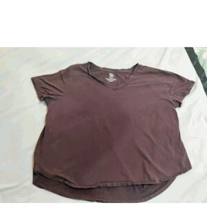 Elegant V-Neck Short Sleeve Top in Dark Purple